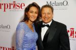 Amsterdam 18 mei 2015
Premiere de surprise van Mike v Diem met in de hoofdrollen Georgina Verbaan en Jeroen v Koningsbrugge. De premiere was in Tuschinski. Armando Borsato met vriendin