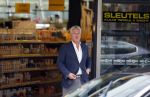 Amsterdam 6 mei 2015
Bram Moszkowicz met zijn Maserati op de cornelis schuytstraat