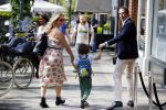 Amsterdam 11 mei 2015
Chantal janzen met haar man Marco en zoontje James op de cornelis schuytstraat.
