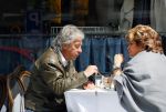 Amsterdam 20 mei 2015
Christine Kroonenberg met een kennis op terras bij George.