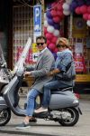 Amsterdam 22 mei 2015  
Leco v Zadelhoff en Christine Kroonenberg op vespa scooter