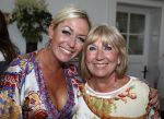 Amsterdam 8 juni 2015
Boekpresentatie Boek Danielle Oonk van t Schip in Yogacentrum Amsterdam. Corine Horst met Willeke Alberti en Johnny de Mol