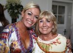 Amsterdam 8 juni 2015
Boekpresentatie Boek Danielle Oonk van t Schip in Yogacentrum Amsterdam. Corine Horst met Willeke Alberti en Johnny de Mol