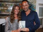 Amsterdam 8 juni 2015
Boekpresentatie Boek Danielle v t Schip Oonk in Yogacentrum Amsterdam. Danielle met Johnny van t Schip