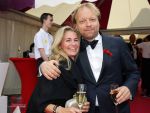 Amsterdam 30 mei 2015
Het 23e damdiner vindt weer plaats bij de HMH Heineken Music Hall.
Ebe v Riesen met zijn vrouw Jorica Coppen (vriendin van Martijn Krabbe)