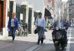 Amsterdam 8 mei 2015
Ellen ten damme met vriend en op grote abri van ziggo.
