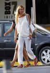 ibiza 3/4 juni 2015
Estelle Cruijff en Joelle Gullit samen op ibiza. Ze slapen in hun eigen appartement