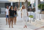 ibiza 3/4 juni 2015
Estelle Cruijff en Joelle Gullit samen op ibiza. Ze slapen in hun eigen appartement