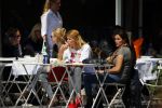 Amsterdam 21 mei 2015
Estelle Cruijff met een vriendin op terras.