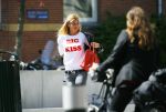 Amsterdam 21 mei 2015
Estelle Cruijff met een vriendin op terras.