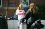 Amsterdam 21 mei 2015
Estelle Cruijff met een vriendin op terras.