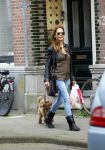 Amsterdam 22 mei 2015    
Evelyn Struik met hondje in amsterdam zuid