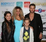 Amsterdam, 3 Juni 2015
Fajah Lourens met haar nieuwe vriend en kinderen