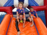 Fijnaart 8 Mei 2015
Verjaardag Frans Junior (6 jaar) samen met zijn drie broers en Mariska Bauer en Frans Bauer