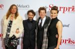 Amsterdam 18 mei 2015
Premiere de surprise van Mike v Diem met in de hoofdrollen Georgina Verbaan en Jeroen v Koningsbrugge. De premiere was in Tuschinski. Angela Schijf met man