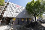 Amsterdam 7 mei 2015
Gordon in en voor zijn nieuwe zaak. De tweede Blushing wordt medio juni geopend. Hij komt in het oude pand van Mart Visser tegen over het v Gogh Museum. Gordon krijgt ook een groot terras aan de zijkant. Fietsen moeten verwijdert worden.