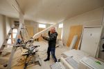 Amsterdam 7 mei 2015
Gordon in en voor zijn nieuwe zaak. De tweede Blushing wordt medio juni geopend. Hij komt in het oude pand van Mart Visser tegen over het v Gogh Museum. Gordon krijgt ook een groot terras aan de zijkant. Fietsen moeten verwijdert worden.