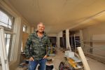 Amsterdam 7 mei 2015
Gordon in en voor zijn nieuwe zaak. De tweede Blushing wordt medio juni geopend. Hij komt in het oude pand van Mart Visser tegen over het v Gogh Museum. Gordon krijgt ook een groot terras aan de zijkant. Fietsen moeten verwijdert worden.