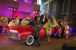 Amsterdam 8 mei 2015  
Albert Verlinde presenteert de cast van Grease met oaTim Douwsma , Vajen van den Bosch Rene v Kooten Tommie Christiaan en Mylene d'Anjou.
De presentatie is bij de westergasfabriek.