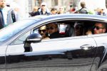 Amsterdam 21 mei 2015
Hakim Ziyech in zijn bentley in amsterdam met vrienden