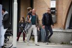 Amsterdam 17 mei 2015
Amanda Beekman en haar vriend Harrie Kolen gaan ijsje eten met Yasmijn Michelle en Achilles Krabbe en met Kees en Marja Beekman (ouders)