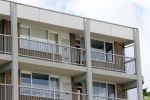 Amstelveen 30 mei 2015
De vriendin van Henny Cruijff verlaat hun appartement/huis.