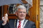 Utrecht 18 mei 2015
Koningin Maxima arriveert in haar audi A8 bij de prins Claus Leerstoel in Utrecht. Jan van Zanen