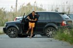 ibiza 4 juni 2015
Jeroen Kool arriveert in zijn Range Rover bij het appartement van Estelle Cruijff.