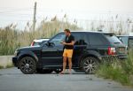 ibiza 4 juni 2015
Jeroen Kool arriveert in zijn Range Rover bij het appartement van Estelle Cruijff.