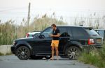ibiza 4 juni 2015
Jeroen Kool arriveert in zijn Range Rover bij het appartement van Estelle Cruijff.