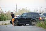 ibiza 4 juni 2015
Jeroen Kool arriveert in zijn Range Rover bij het appartement van Estelle Cruijff.