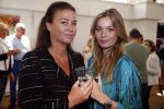 Amsterdam 8 juni 2015
Boekpresentatie Boek Danielle Oonk van t Schip in Yogacentrum Amsterdam. Joelle Witschge met met moeder Lia