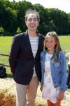 Amsterdam 10 juni 2015
Premiere Apenstreken bij kinderboederij in amsterdamse bos met oa Yvon Jaspers en Kim Lian v d Meij. Johan Neijenhuis met dochter