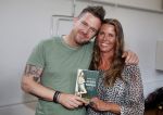 Amsterdam 8 juni 2015
Boekpresentatie Boek Danielle Oonk van t Schip in Yogacentrum Amsterdam. Danielle met broer  Johnny de Mol