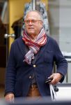 Amsterdam 9 juni 2015
Joop Braakhekke doet boodschappen op de pc hooftstraat