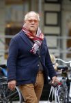 Amsterdam 9 juni 2015
Joop Braakhekke doet boodschappen op de pc hooftstraat