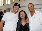 Amsterdam 8 juni 2015
Boekpresentatie Boek Danielle Oonk van t Schip in Yogacentrum Amsterdam. Joop Oonk met vrouw en zoon