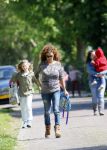 Zuiderwoude 28 mei 2015
Katja Schuurman op straat