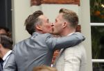 Amsterdam 1 mei 2015
Koos v Plateringen en Ton Keunen trouwen in huis Bartalotti. Ook de 2 zoons van Ton zijn aanwezig.