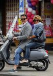 Amsterdam 22 mei 2015  
Leco v Zadelhoff en Christine Kroonenberg op vespa scooter