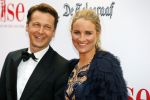 Amsterdam 18 mei 2015
Premiere de surprise van Mike v Diem met in de hoofdrollen Georgina Verbaan en Jeroen v Koningsbrugge. De premiere was in Tuschinski. Lieke v Lexmond met vriend Bas v Veggel