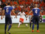 Amsterdam, 5 Juni 2015 
Vriendschappelijke interland Nederland-USA, Eindstand 3-4
Luciano Narsingh