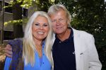 Hilversum 1 mei 2015
Boek presentatie van LUV. Marga Scheide en Jose Hoebee zijn aanwezig in de wisseloord studio's.
Peter Boonstra is de maker van het boek.