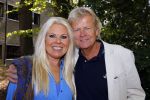 Hilversum 1 mei 2015
Boek presentatie van LUV. Marga Scheide en Jose Hoebee zijn aanwezig in de wisseloord studio's.
Peter Boonstra is de maker van het boek.