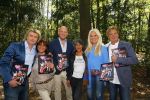 Hilversum 1 mei 2015
Boek presentatie van LUV. Marga Scheide en Jose Hoebee zijn aanwezig in de wisseloord studio's.
Peter Boonstra is de maker van het boek.