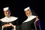 Amsterdam 11 mei 2015     
Presentaie castleden van de nieuwe stukken van Dommelgraaf en Cornelisse productions in de Meervaart.
Mariska v Kolck als non