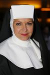 Amsterdam 11 mei 2015     
Presentaie castleden van de nieuwe stukken van Dommelgraaf en Cornelisse productions in de Meervaart.
Mariska v Kolck als non