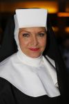 Amsterdam 11 mei 2015     
Presentaie castleden van de nieuwe stukken van Dommelgraaf en Cornelisse productions in de Meervaart.
Mariska v Kolck als non