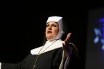 Amsterdam 11 mei 2015     
Presentaie castleden van de nieuwe stukken van Dommelgraaf en Cornelisse productions in de Meervaart. Marjolein Touw