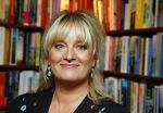 Amsterdam 12 mei 2015
Presentatie nieuwe boek Marian Mudder. Martine Sadifort krijgt het eerste exemplaar